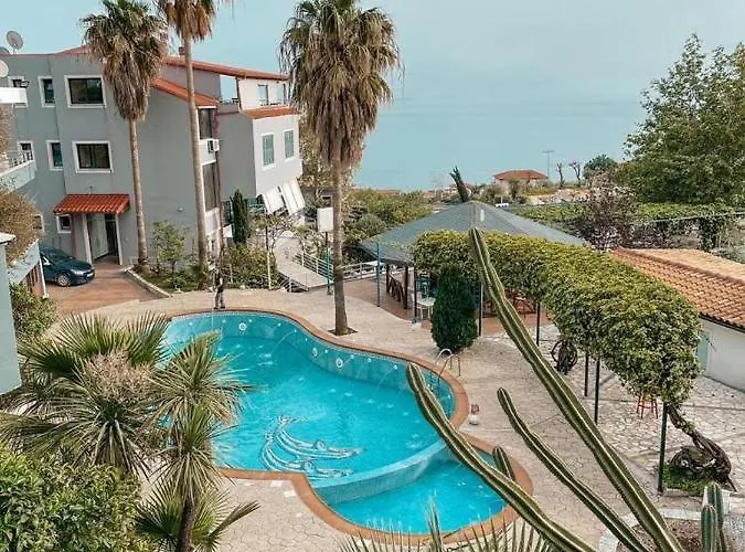 Nonna's Boutique Dhermi